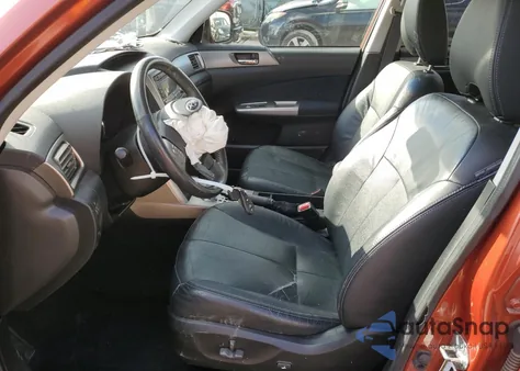 2010 Subaru Forester 2.5X Limited z USA, uszkodzony, nr VIN JF2SH6DC4AH739210